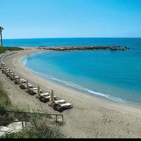 Holiday Apartment Walking Distance To The Sea 아파트 *